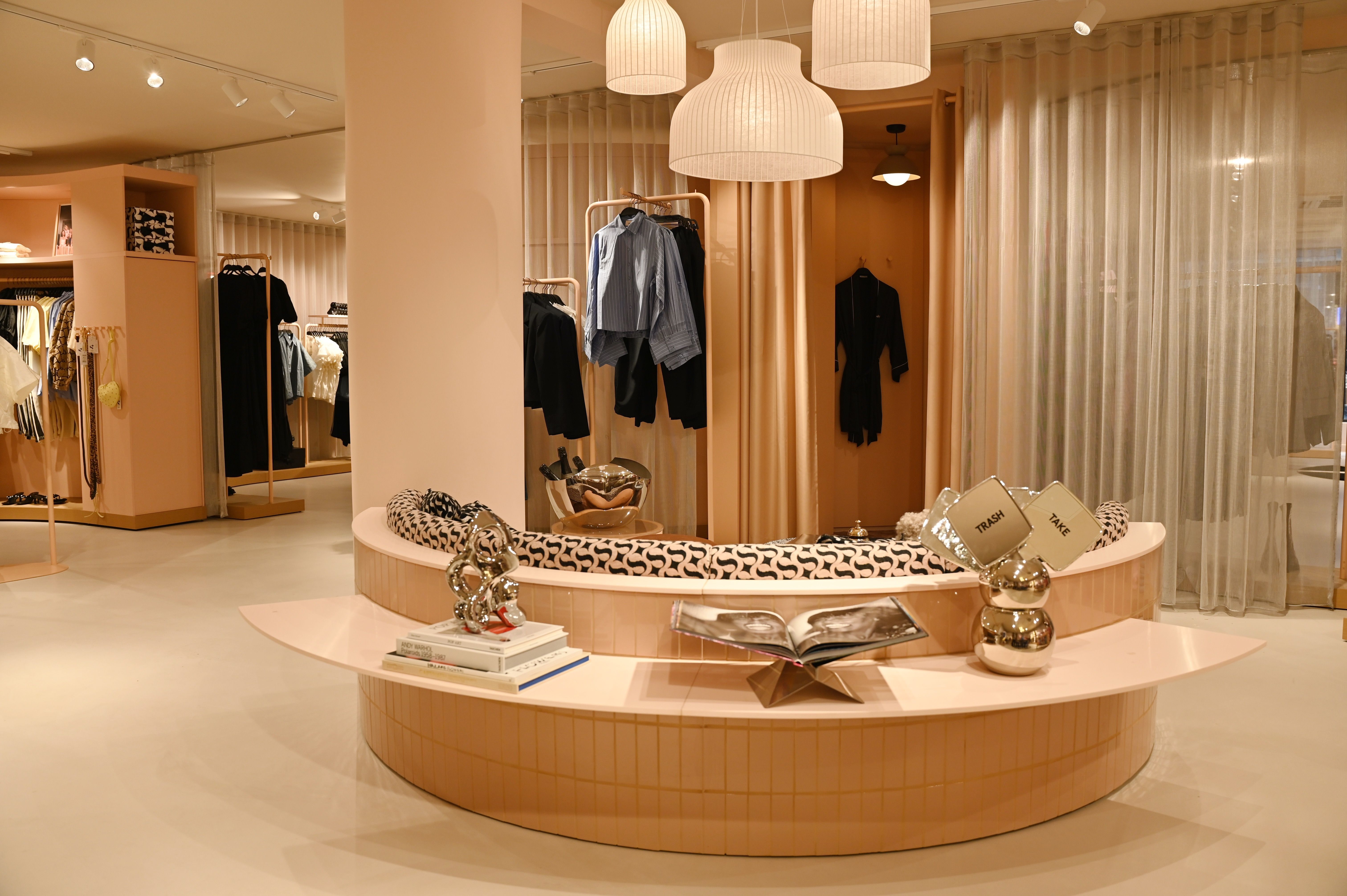 Shoeby Enschede lounge achterkant