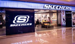 Aandeelhouder klaagt Skechers aan om details miljardenovername