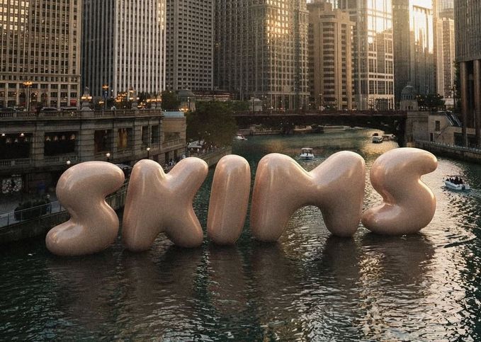 De retailconcepten van Skims: 'galerie' in Chicago en activatie in Parijs