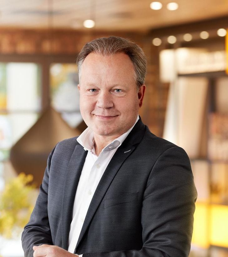 Ton van Veen - CEO_2023 -large