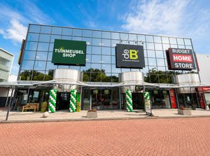 Tuinmeubelshop strijkt met 18e winkel neer in Zoeterwoude