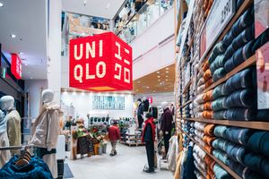 Video: Geen fastfashion, maar technologie - het succes van Uniqlo