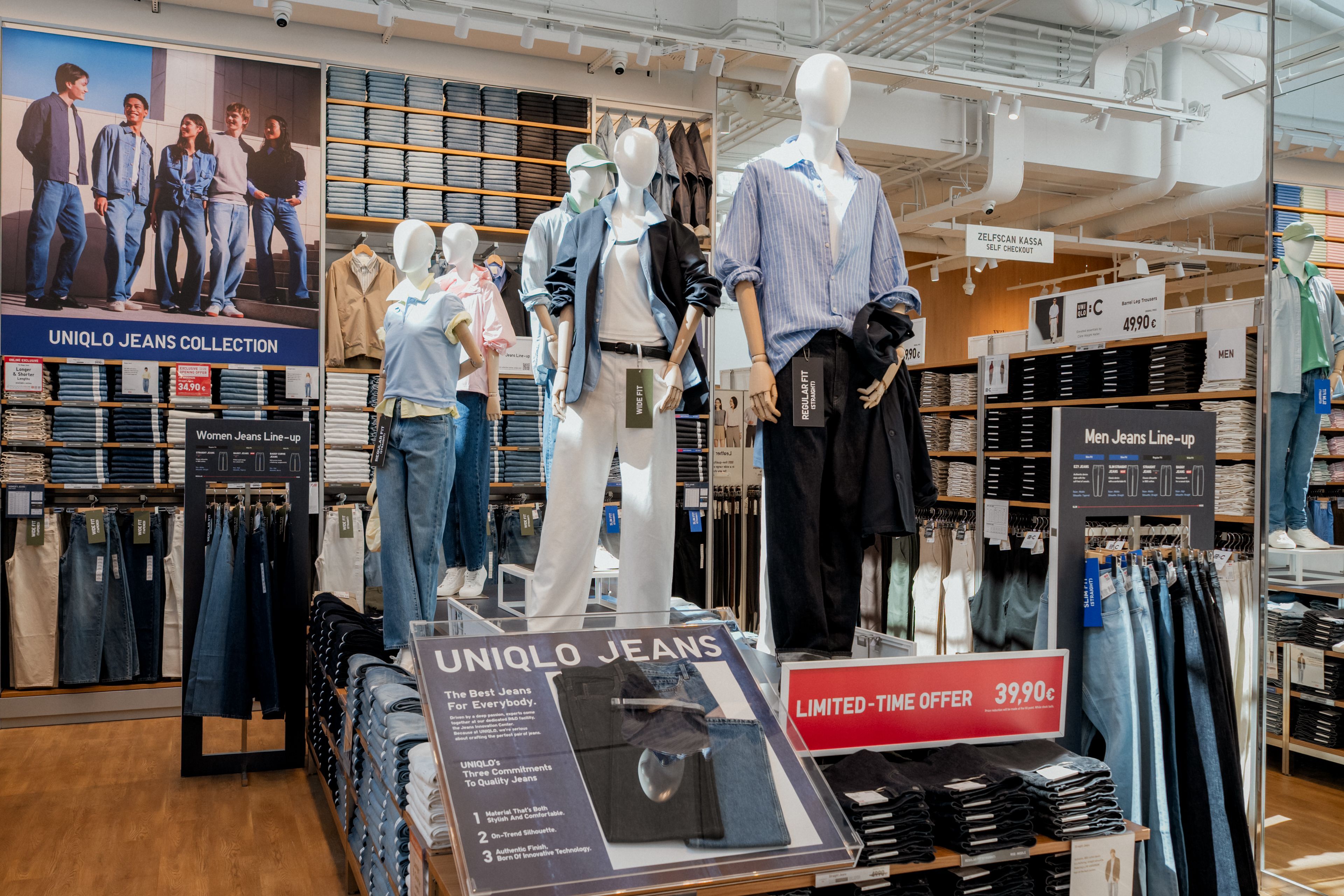 Uniqlo store photography Utrecht 29042026 ph by @ilsoovandijk-04725