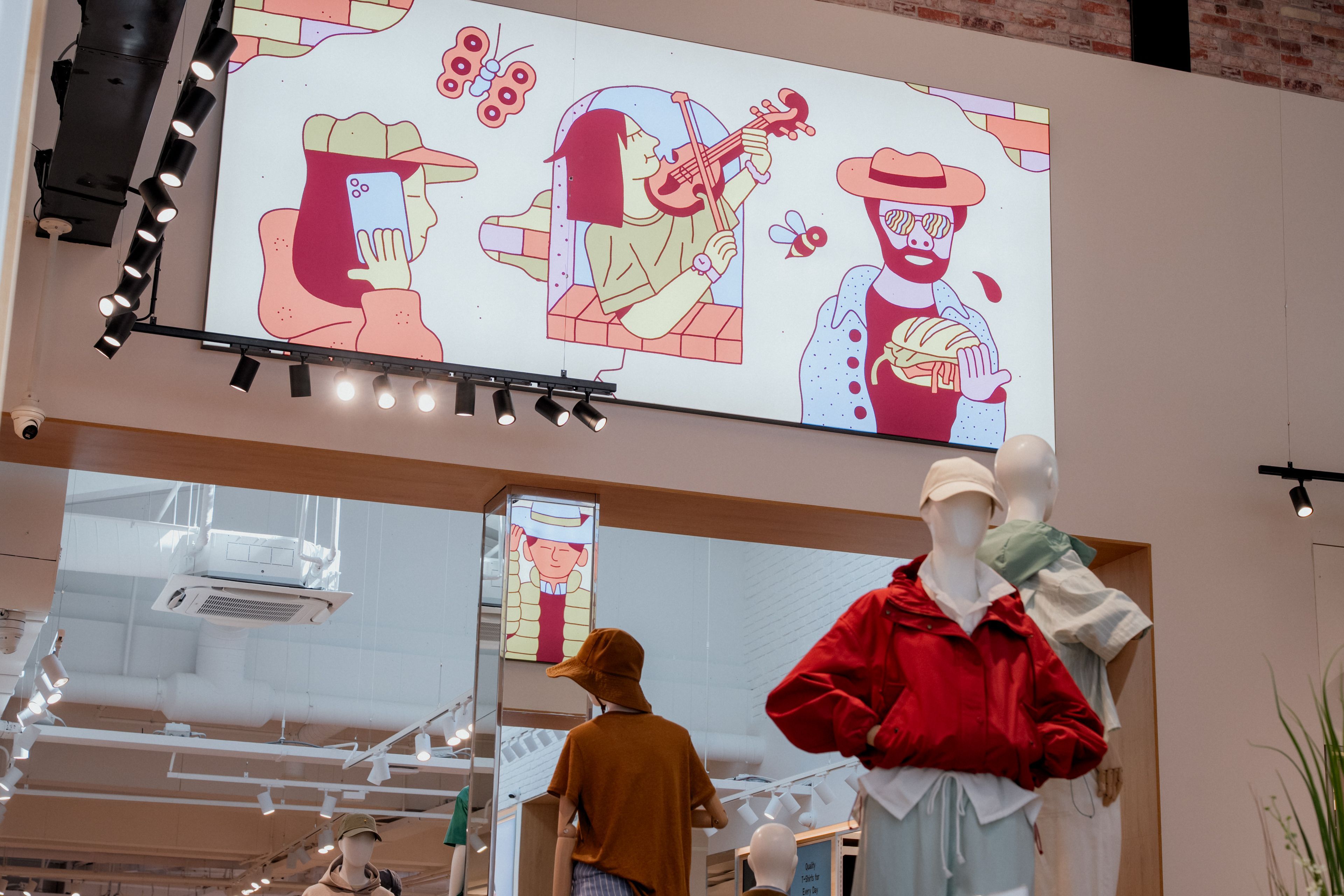 Uniqlo store photography Utrecht 29042026 ph by @ilsoovandijk-04744