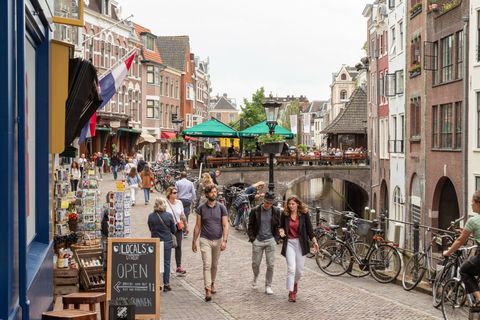 Drukte in Nederlandse stadscentra daalt met bijna 9 procent