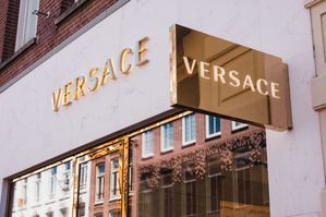 Versace-ceo Emmanuel Gintzburger stapt op