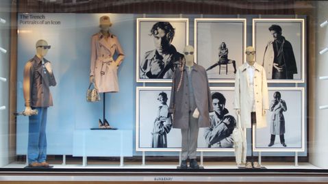 Frasers Group neemt belang in modehuis Burberry