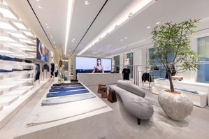 Calvin Klein: groots in Japan