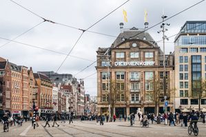 Klanten van de Bijenkorf moeten weken wachten op bestelling na cyberaanval
