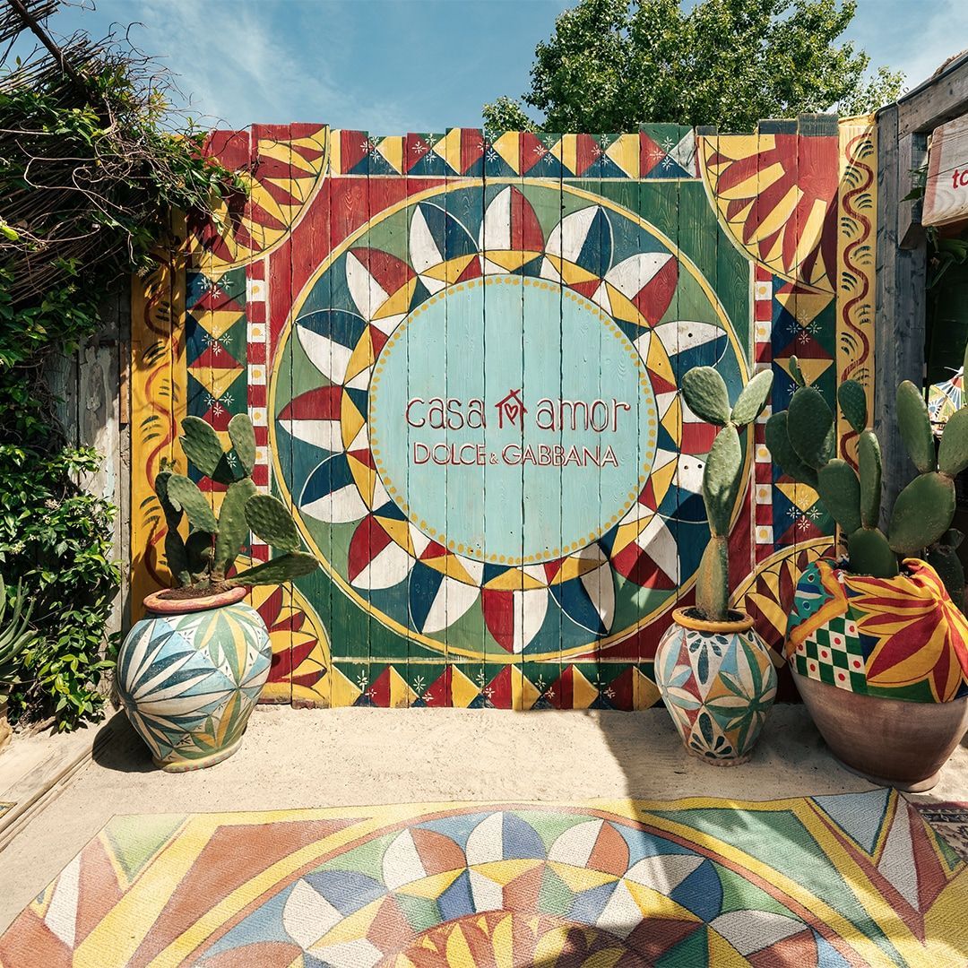 dolce-and-gabbana-resort-2025-takeover-beach-club-lcasa-amor-saint-tropez-01