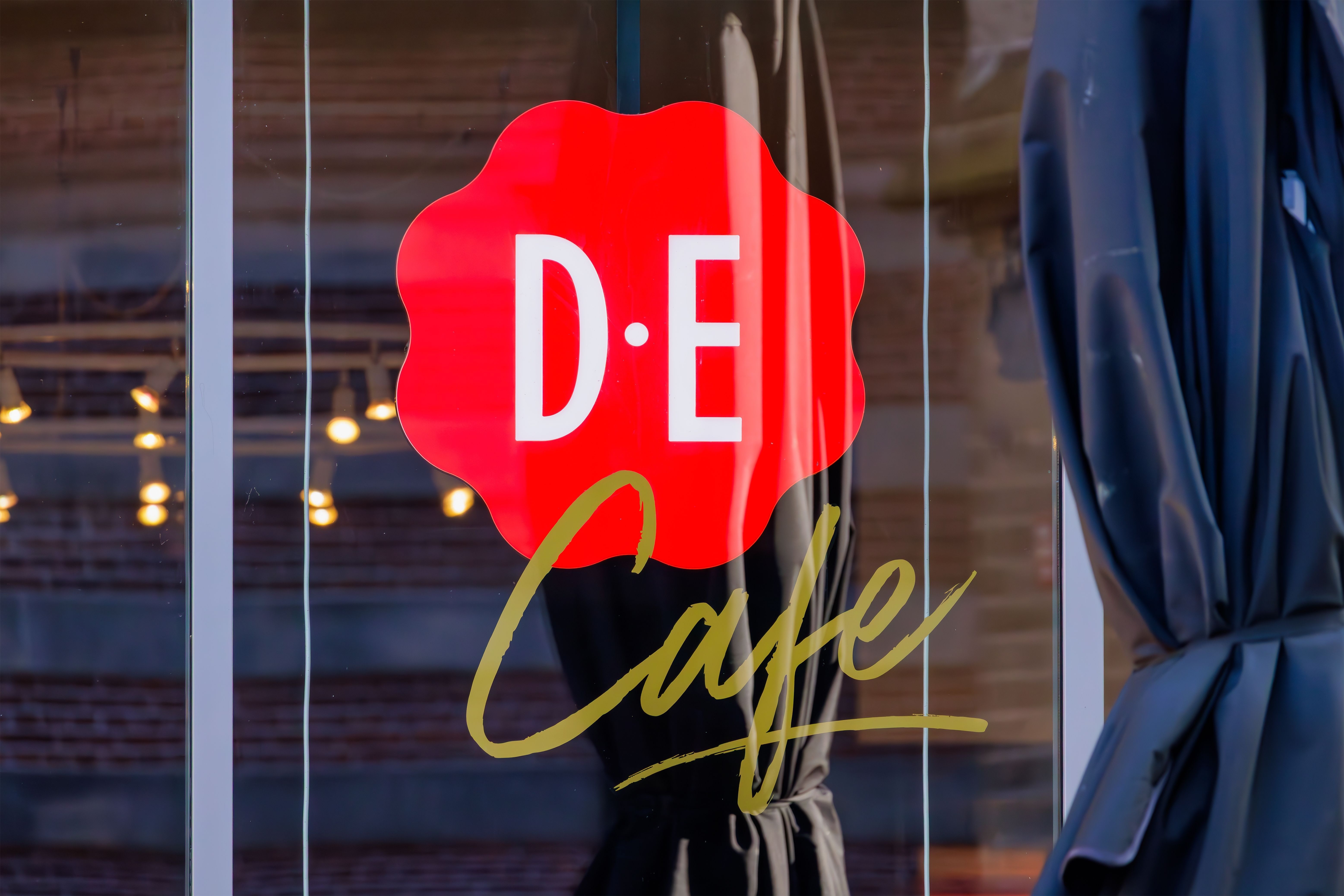 douwe_egbertscaf&eacute;