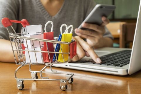 ‘Aandeel online bestedingen zakt, ondanks meer uitgaven'