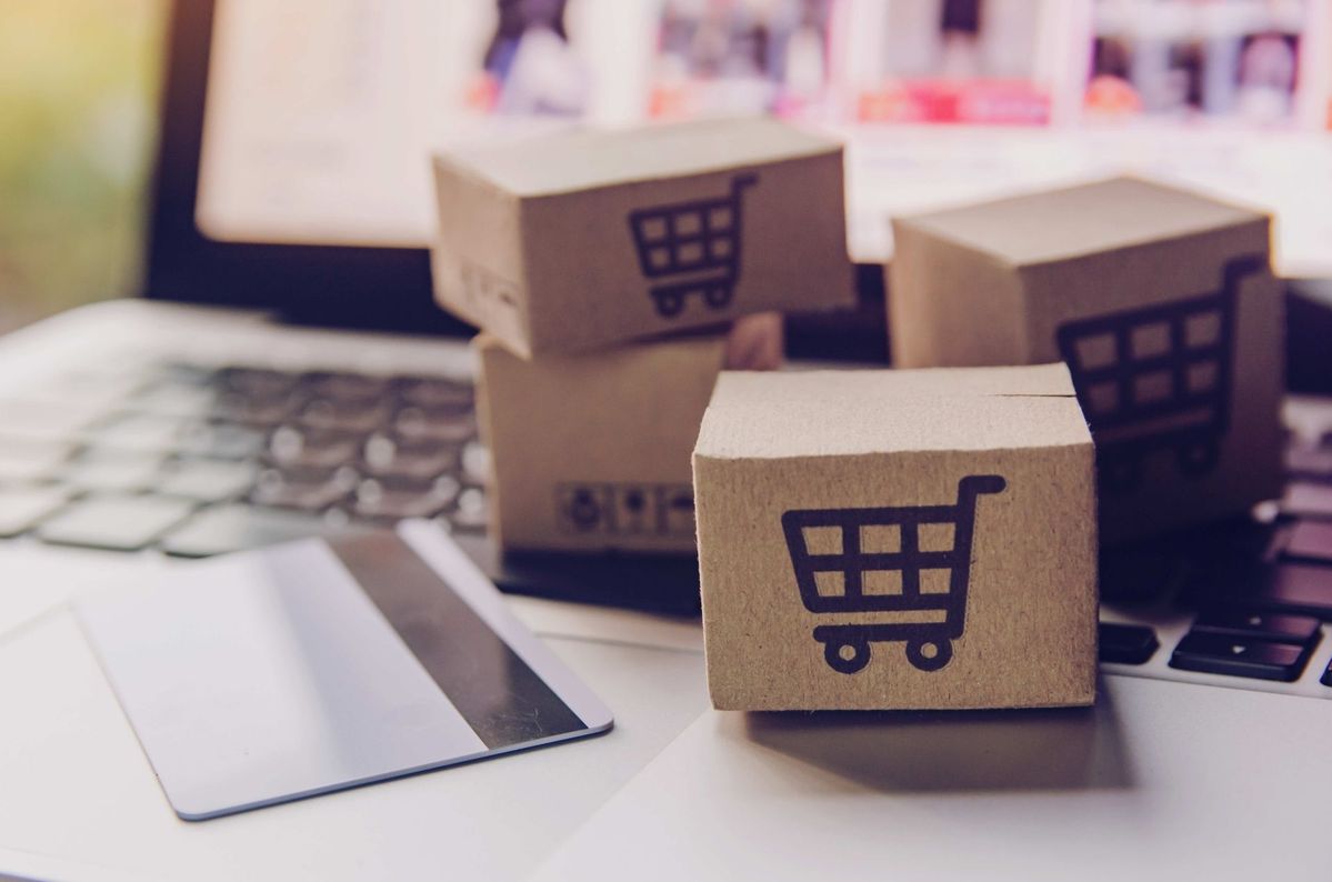 Consumentenbond dreigt met stappen tegen Amazon en Bol om 'nepaanbiedingen'