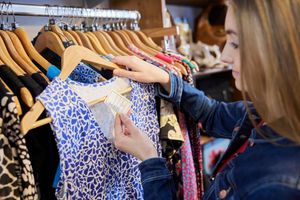 Franse Senaat stemt in met wet tegen vervuilende fastfashion