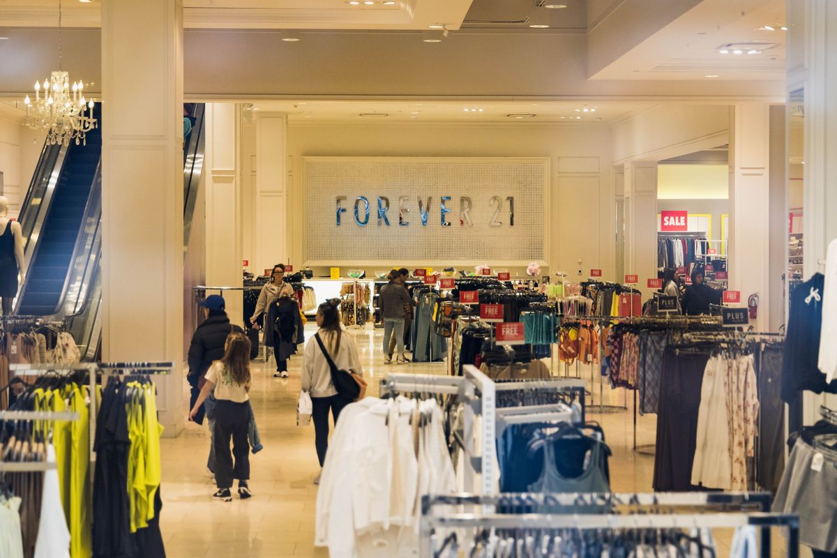 Forever 21: ooit de belofte van de fastfashionwereld, nu in de problemen door Temu en Shein