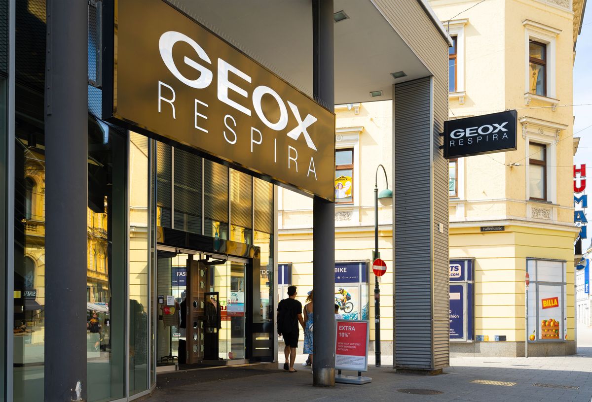 Omzet schoenenmerk Geox daalt, verlies loopt op