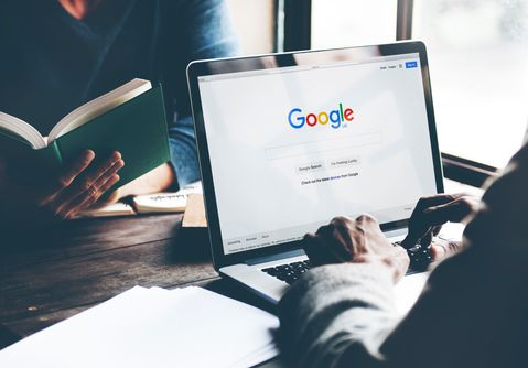 Infographic: Google of ChatGPT? Zo zoeken klanten