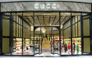 Gucci blijft verval vertonen; opnieuw kwart minder omzet