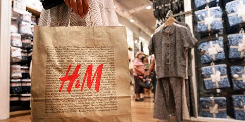 H&M Group ziet winst stijgen, ondanks lagere omzet en minder winkels
