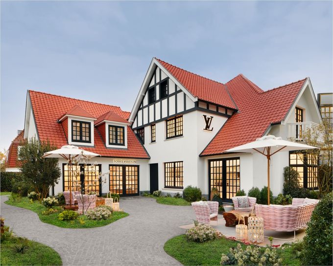 Louis Vuitton opent boetiek in witte droomvilla