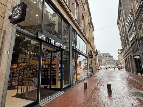 Muziekketen HMV opent winkel naast oude Fame Music in Amsterdam