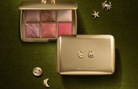 De Bijenkorf opent pop-up van cosmeticamerk Hourglass