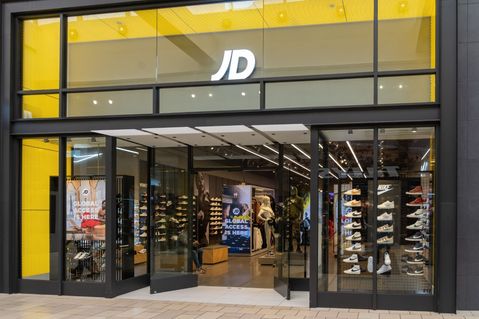 JD Sports verlaagt winstverwachting na tegenvallend kwartaal