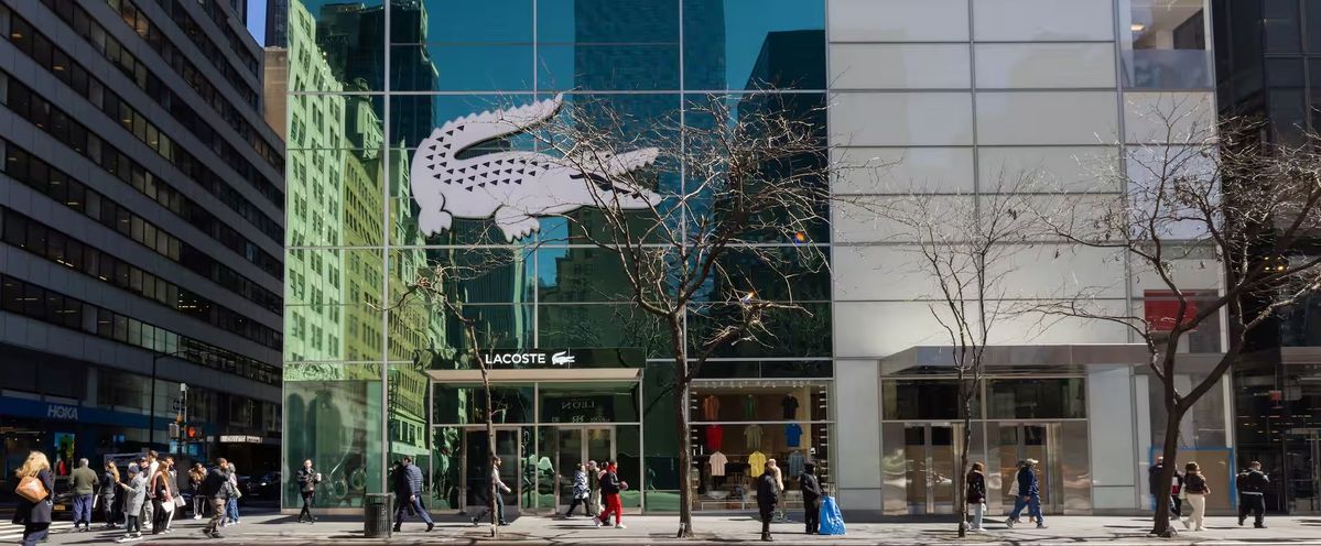 Krokodillen en tennis komen samen in de nieuwe Lacoste-flagshipstore