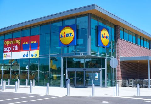 Massabijeenkomst vakbonden voor betere arbeidsomstandigheden bij Lidl