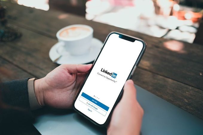 Infographic: LinkedIn in je marketingmix