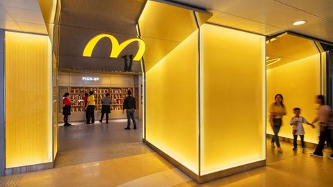 In deze vernieuwde McDonald's kunnen 1.000 klanten per uur terecht voor hun Big Mac