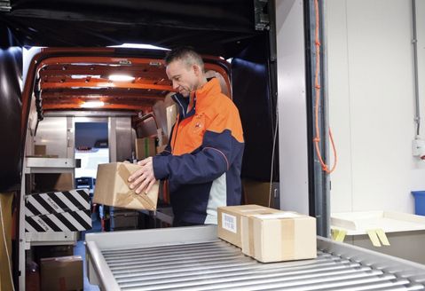 PostNL opent nieuw fulfilmentcentrum in Duitsland