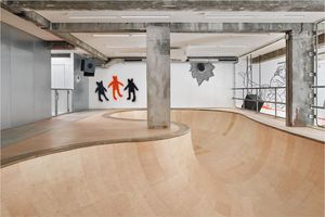 Shoppen en skateboarden bij Supreme