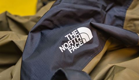 Moederbedrijf The North Face ziet omzet op alle fronten dalen