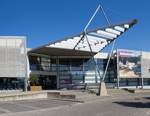 Vrijbuiter opent sportafdeling in megastores samen met EK Sport