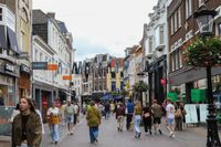 Vertrouwen consumenten verbetert opnieuw