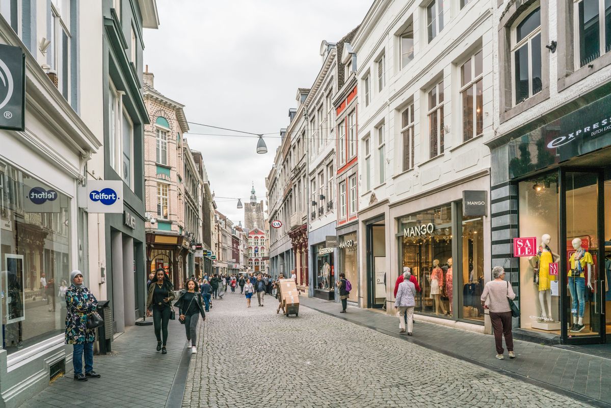 'Concurrentie om winkelruimte in populaire winkelstraten neemt verder toe'